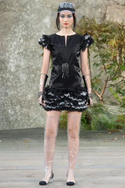 Look 76